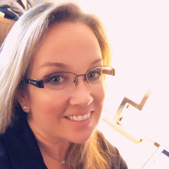 Meet your Posher, Karen - Picture 1 of 1